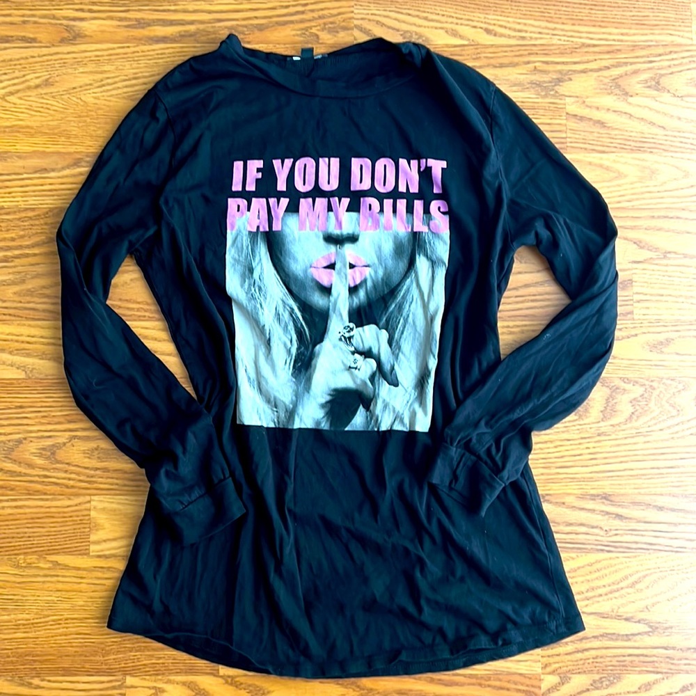 FASHION Nova | Black Long sleeve Graphic Shirt | Medium